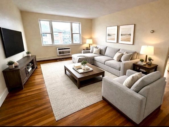 20 Whitman Rd 21, Waltham MA 02453