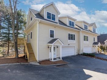 81 Beecher Pl