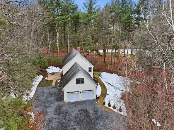 107 Henry St, Uxbridge MA 01569