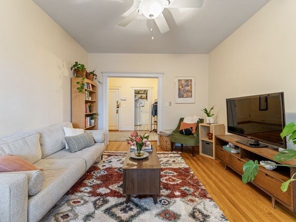 238 S Huntington Ave 5, Boston MA 02130