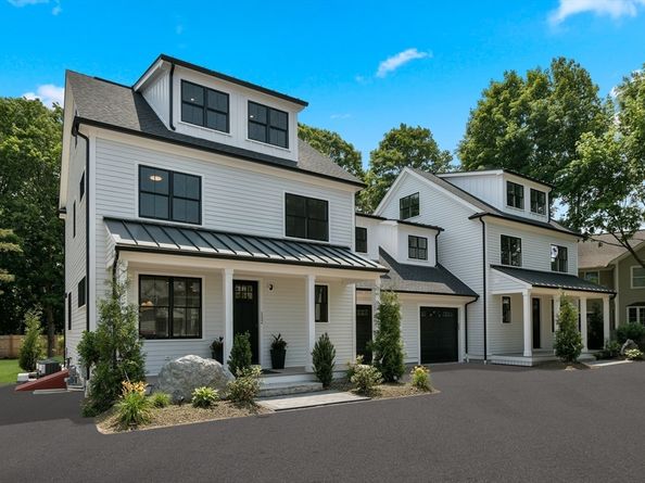 134 Hillside Ave 134, Needham MA 02494