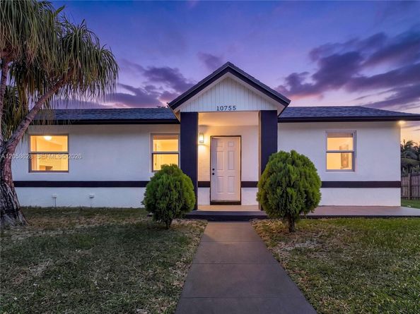 10755 SW 217th St, Miami FL 33170