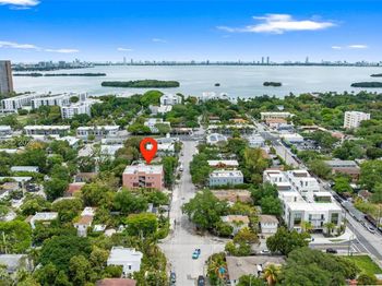 541 NE 62nd St