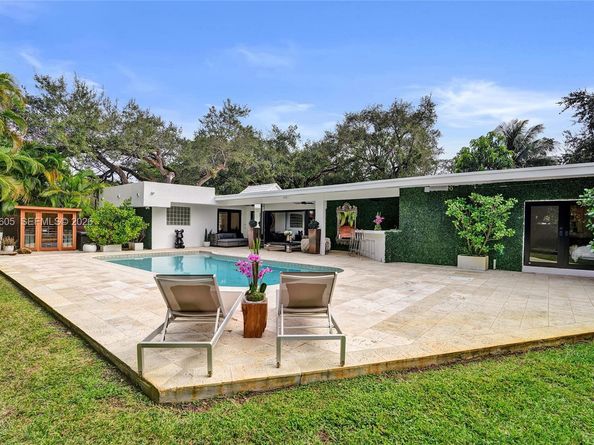 19130 NE 21st Ave, North Miami Beach FL 33179