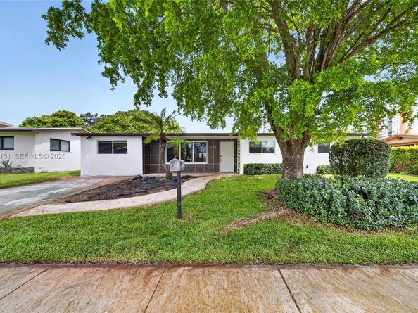1155 NE 184th St, Miami FL 33179
