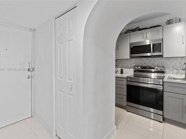 100 Lincoln Rd 501, Miami Beach FL 33139