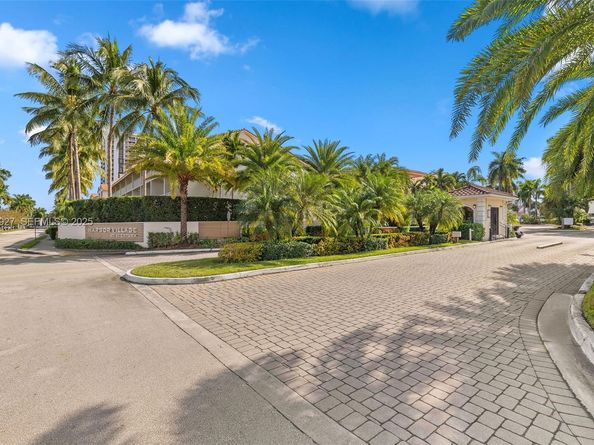 21216 Harbor Way 15815, Aventura FL 33180