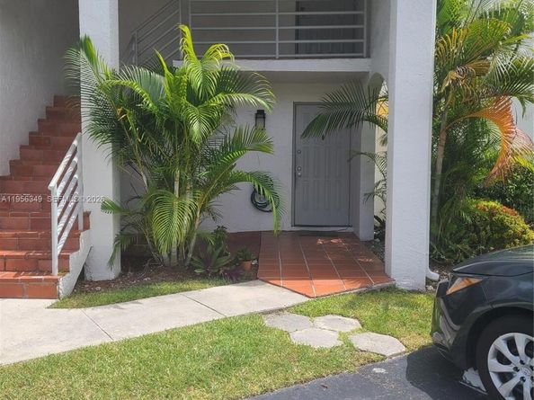 3564 Magellan Cir 2111, Aventura FL 33180