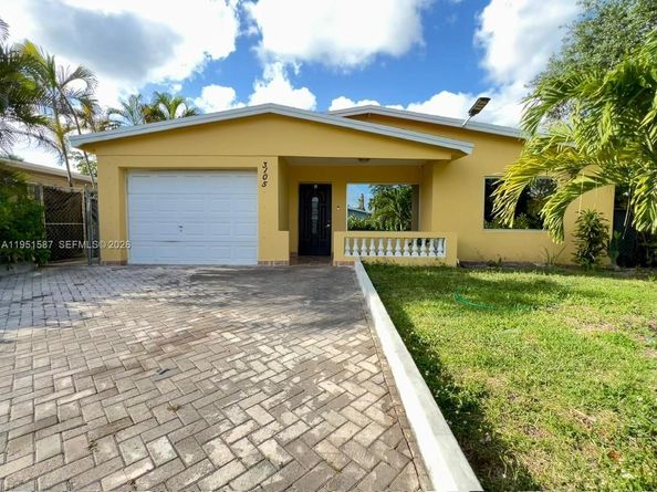 3105 SW 13th St, Fort Lauderdale FL 33312