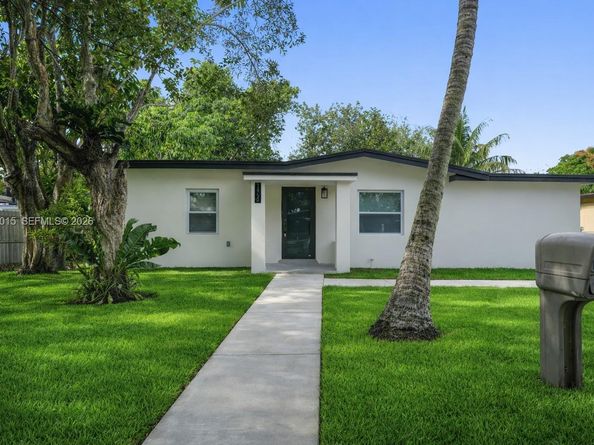 13720 NW 4th Ct, North Miami FL 33168