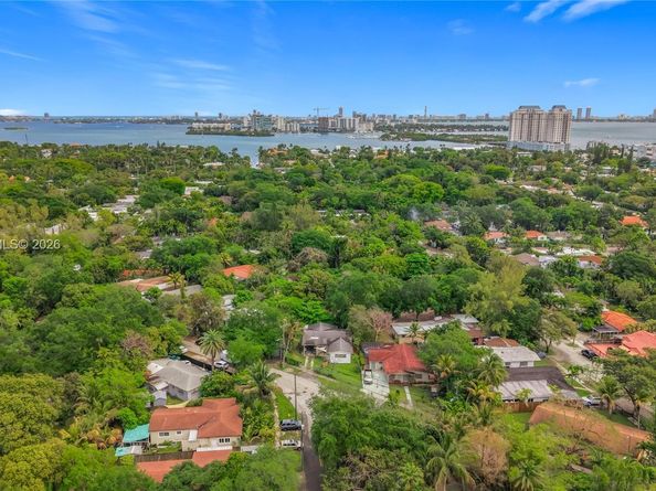 8347 E Dixie Hwy, Miami FL 33138