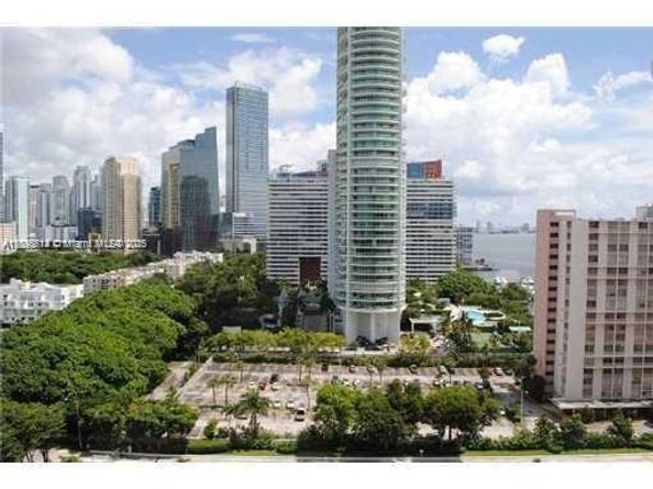 1901 Brickell Ave B1711, Miami FL 33129