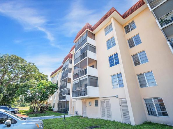 4160 Inverrary Dr 308, Lauderhill FL 33319