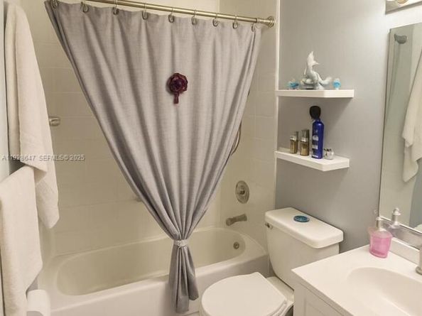 15530 SW 80th St C301, Miami FL 33193