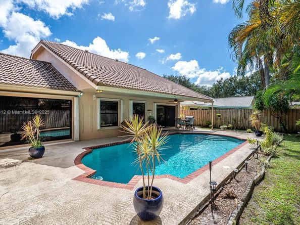 1855 NW 106th Ter, Plantation FL 33322