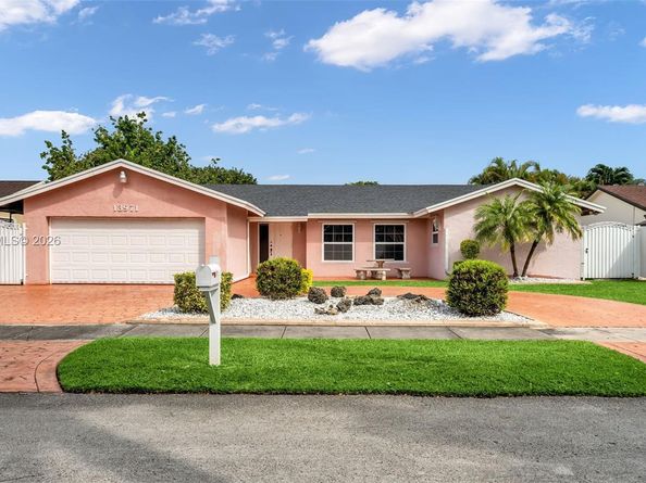 13971 SW 109th St, Miami FL 33186