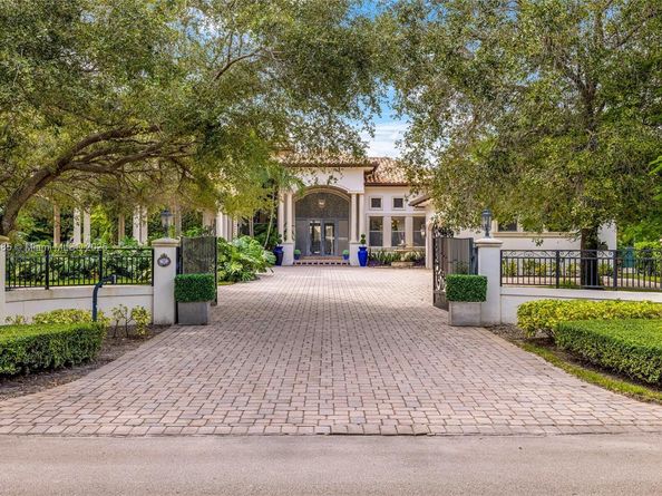 7030 SW 72nd Ct, Miami FL 33143