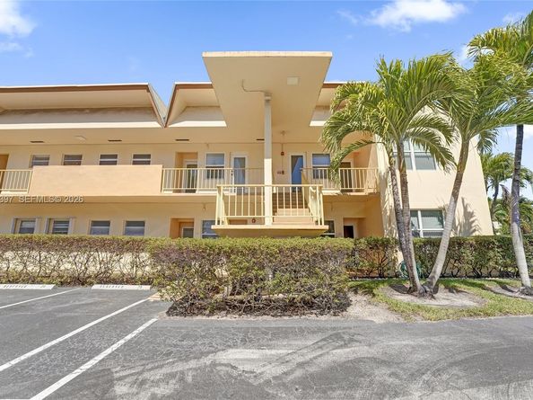 851 NE 14th Ave 401, Hallandale Beach FL 33009