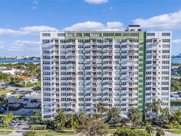 2150 Sans Souci Blvd B605, North Miami FL 33181