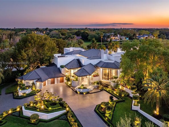 2965 NE Surrey Ln, Weston FL 33331