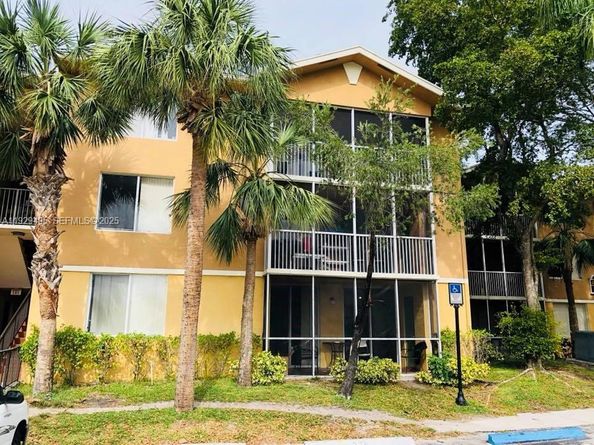 4035 W Mcnab Rd F208, Pompano Beach FL 33069