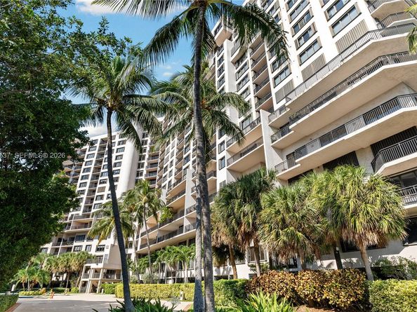 540 Brickell Key Dr 505, Miami FL 33131