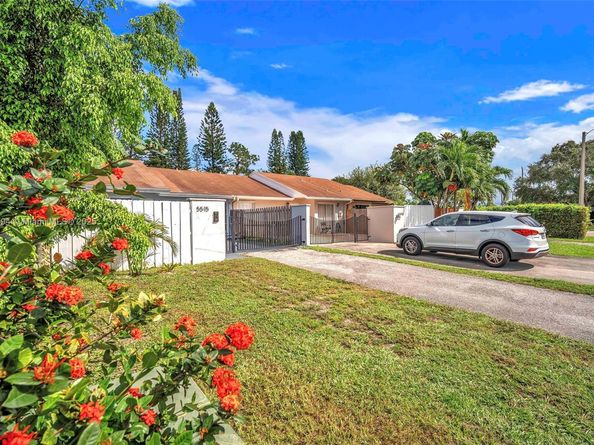 5515 Biscayne Dr, Green Acres FL 33463