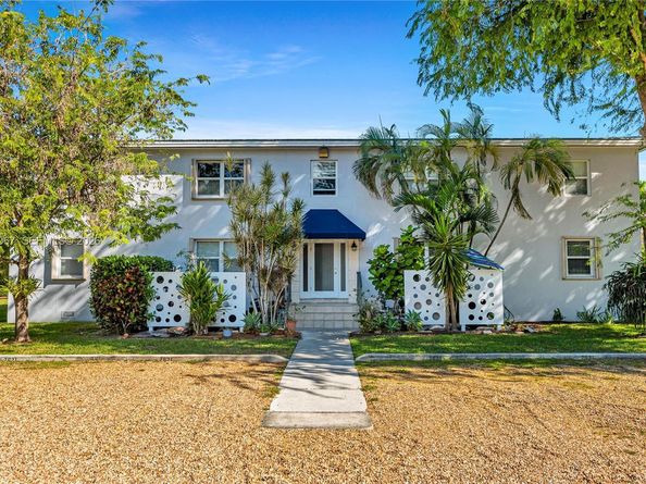 7621 SW 55th Ave 21A, Miami FL 33143