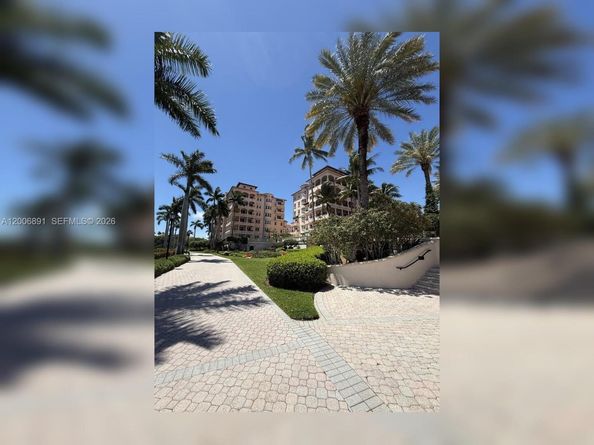 13643 Deering Bay Dr 146, Coral Gables FL 33158