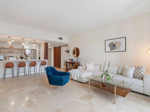 2650 SW 37th Ave 406, Miami FL 33133