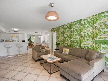 19555 E Country Club Dr