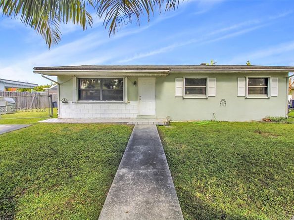 16025 SW 298th Ter, Homestead FL 33033