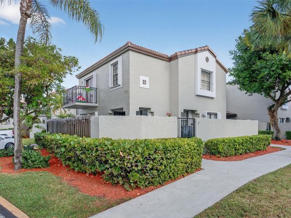 10425 SW 154th Ct 6, Miami FL 33196