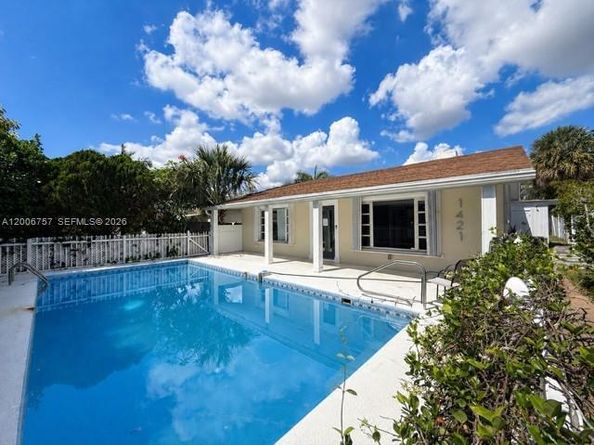 1421 S Palmway, Lake Worth FL 33460
