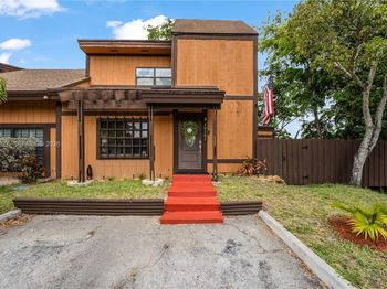 10101 Woodbury Ct