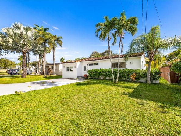 907 N Park Rd, Hollywood FL 33021