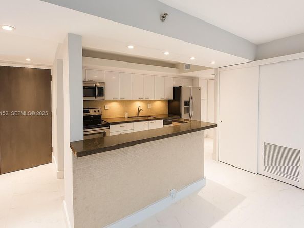 3411 Indian Creek Dr 402, Miami Beach FL 33140