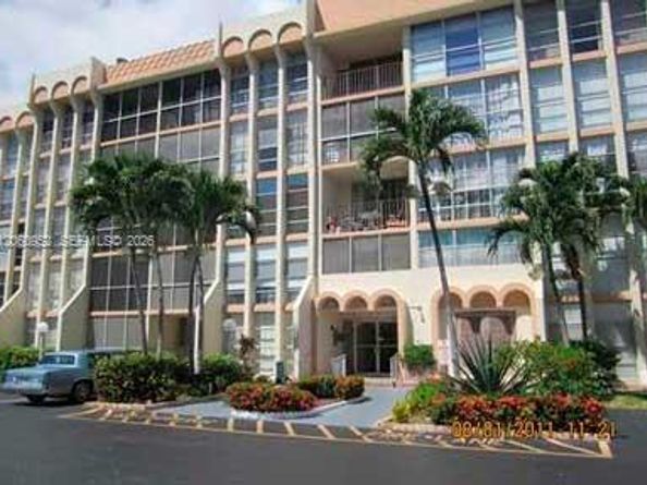 851 Three Islands Blvd 108, Hallandale Beach FL 33009