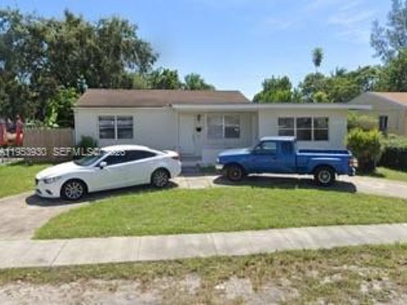 1180 NE 137th St, North Miami FL 33161