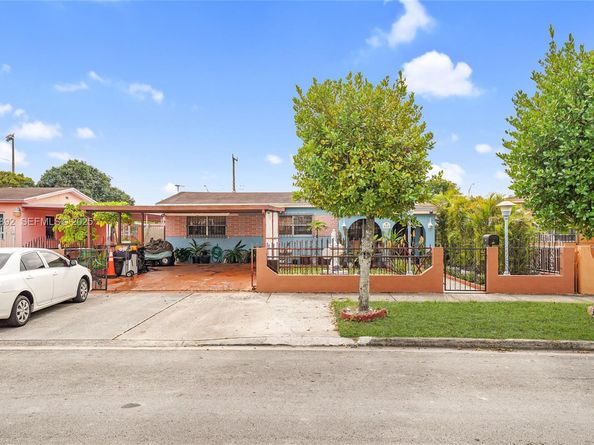 618 W 32nd St, Hialeah FL 33012