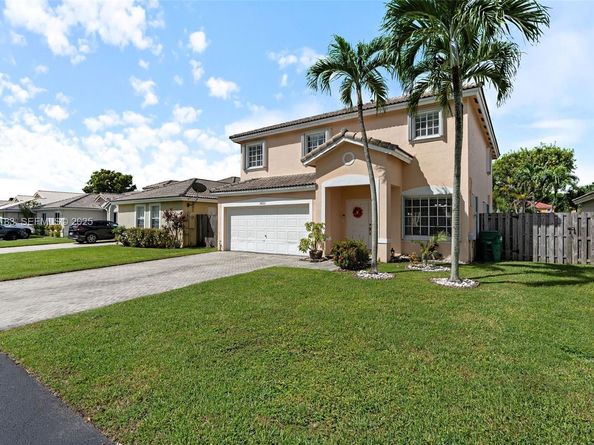 14152 SW 154th Ct, Miami FL 33196