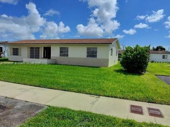 14405 SW 105th Ct, Miami FL 33176