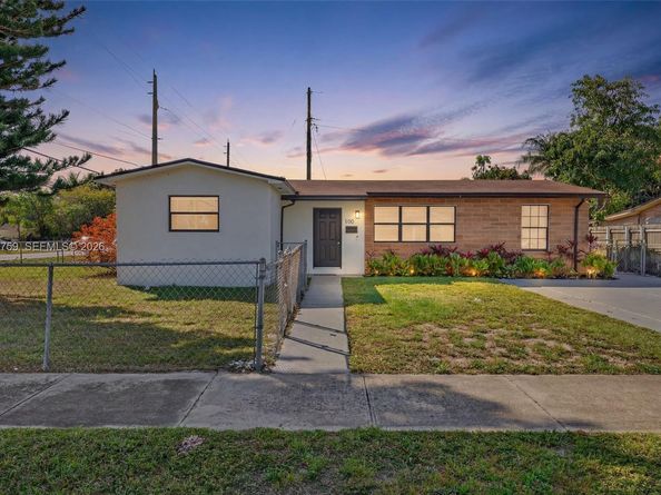 190 NE 173rd St, Miami FL 33162