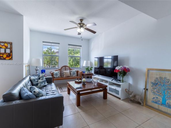 11002 NW 83rd St 213, Doral FL 33178