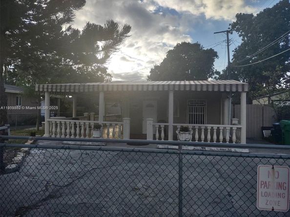 6422 NW 29th Ave, Miami FL 33147