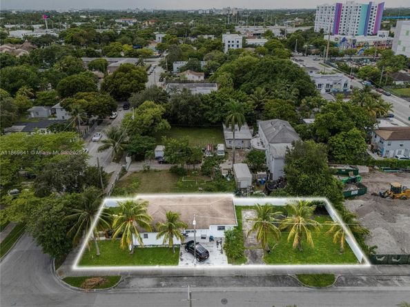 301 NW 34th St, Miami FL 33127