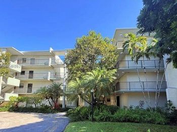 8931 N New River Canal Rd