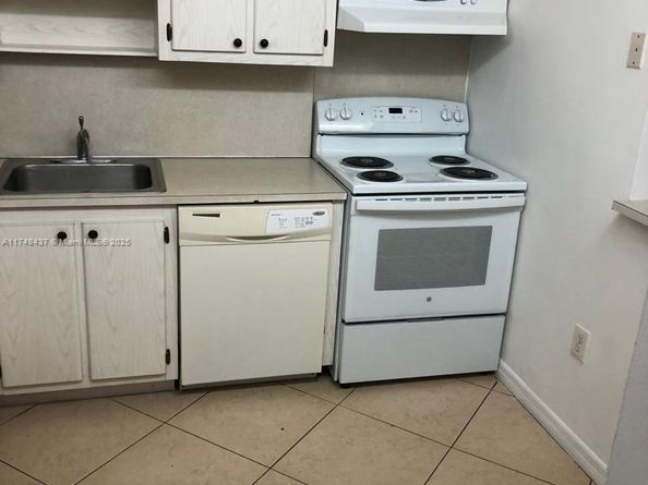 16950 W Dixie Hwy A631 Hwy 631, North Miami Beach FL 33160