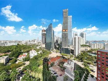 1541 Brickell Ave