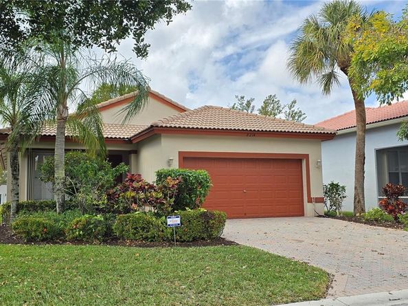 8214 Bellafiore Way, Boynton Beach FL 33472